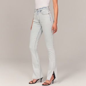 Abercrombie & Fitch Ultra High Rise 90s Slim Straight Jean